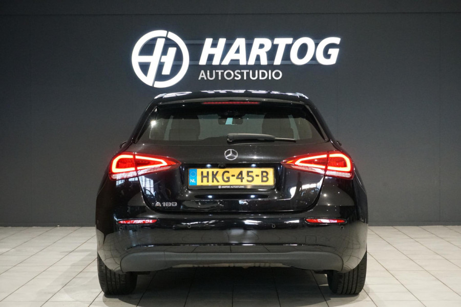 Mercedes-Benz A-Klasse 180 136PK + WIDE SCREEN / CAMERA / STOELVERWARMING /