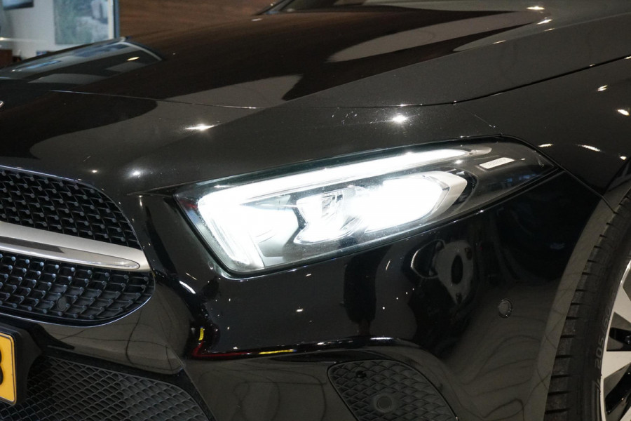 Mercedes-Benz A-Klasse 180 136PK + WIDE SCREEN / CAMERA / STOELVERWARMING /