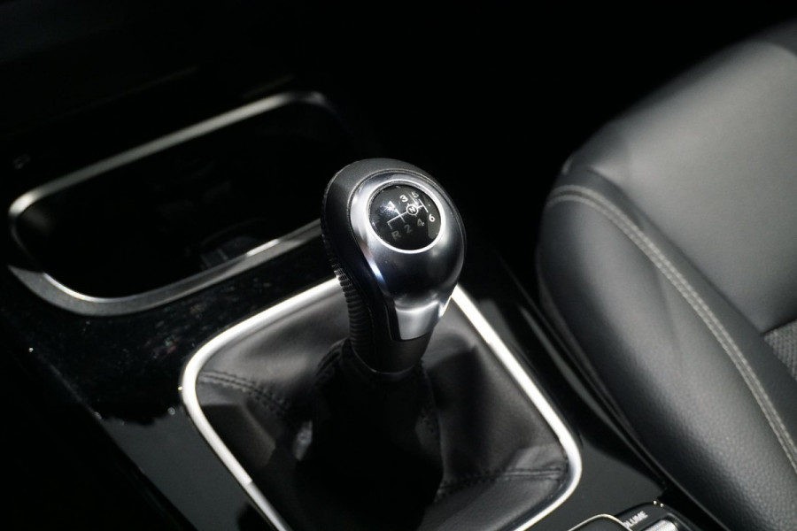 Mercedes-Benz A-Klasse 180 136PK + WIDE SCREEN / CAMERA / STOELVERWARMING /