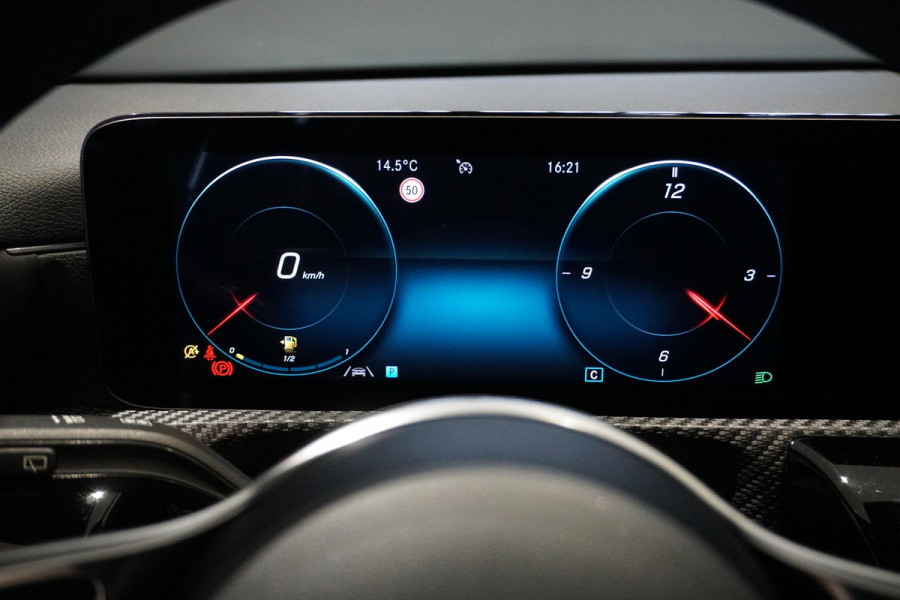 Mercedes-Benz A-Klasse 180 136PK + WIDE SCREEN / CAMERA / STOELVERWARMING /