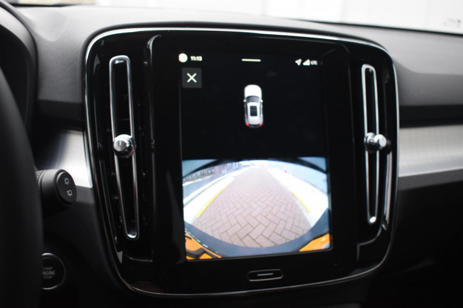 Volvo XC40 B4 211PK Automaat Plus Dark / Navigatie / Adaptive Cruise / Harman Kardon / Stuur- & Stoelverwarming / Elektrische achterklep / Achteruitrijcamera / Elektrische stoelverst. met geheugen / Extra getint glas / Microtech/Nubuck