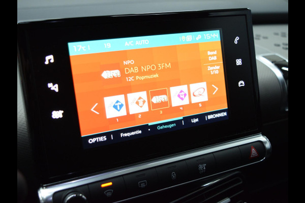 Citroën C4 Cactus 1.2 PureTech Shine TREKHAAK | NAVIGATIE & CARPLAY | CAMERA MET SENSOREN | E.C.C. |