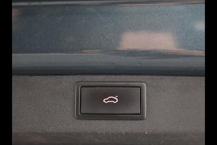 Škoda ENYAQ iV 80 + 360 CAMERA | ADAPTIVE CRUISE | TREKHAAK | SFEERVERLICHTING | CARPLAY | STUURVERW.