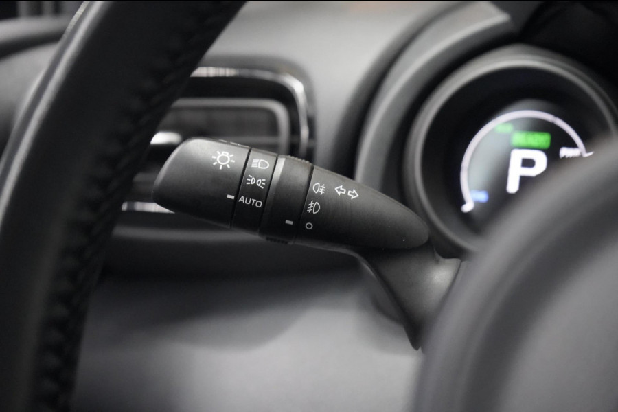 Toyota Yaris 1.5 Hybrid Dynamic | AIRCO | ACC | LANE-ASSiST | CAMERA