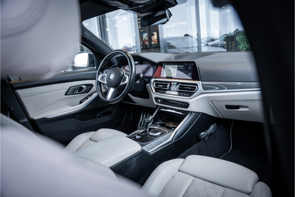BMW 3-serie 330e High Executive - M Sport | Panorama | H&K | Memory | ACC