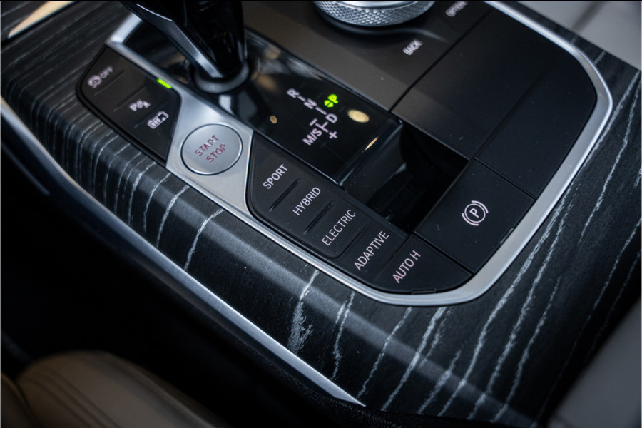 BMW 3-serie 330e High Executive - M Sport | Panorama | H&K | Memory | ACC