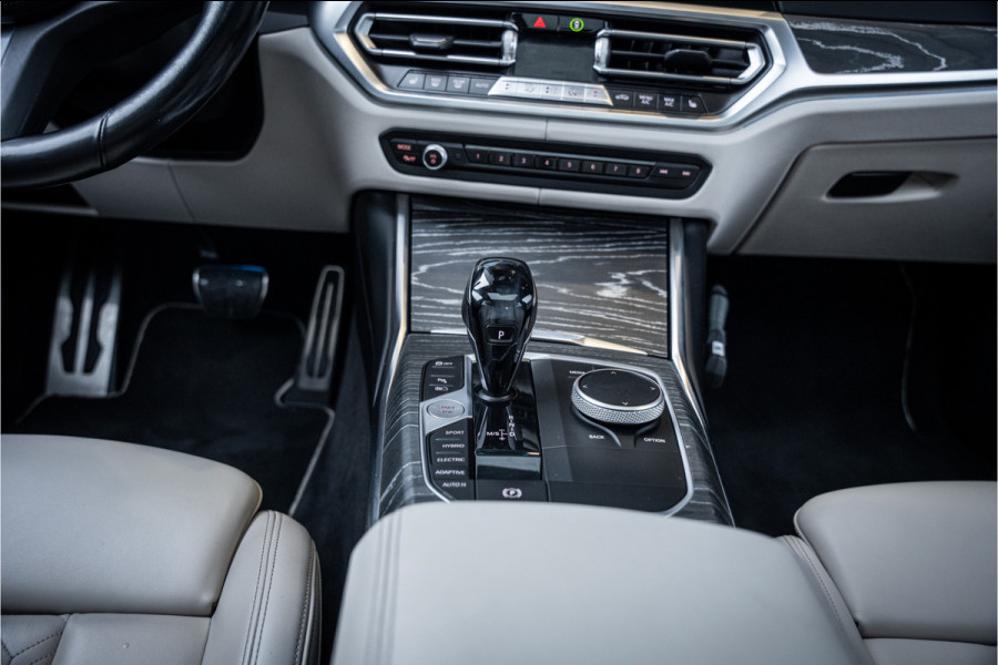 BMW 3-serie 330e High Executive - M Sport | Panorama | H&K | Memory | ACC