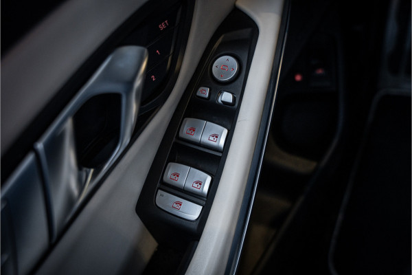 BMW 3-serie 330e High Executive - M Sport | Panorama | H&K | Memory | ACC