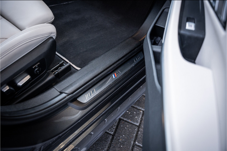 BMW 3-serie 330e High Executive - M Sport | Panorama | H&K | Memory | ACC