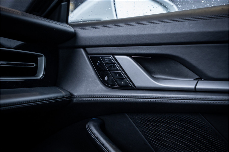 Porsche Taycan Performance 84 kWh - Origineel NL | Panorama | Sport Chrono + | Bose | Memory | Lift