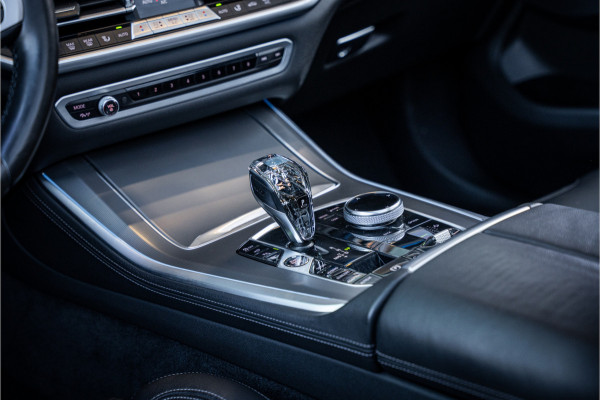BMW X5 xDrive45e High Executive - M Sport | Dravitgrau | Kuipstoelen | Panorama | Memory