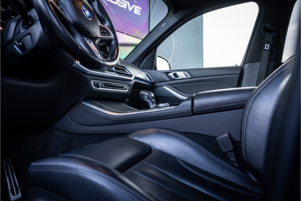 BMW X5 xDrive45e High Executive - M Sport | Dravitgrau | Kuipstoelen | Panorama | Memory