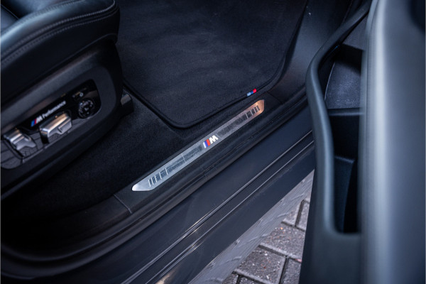 BMW X5 xDrive45e High Executive - M Sport | Dravitgrau | Kuipstoelen | Panorama | Memory