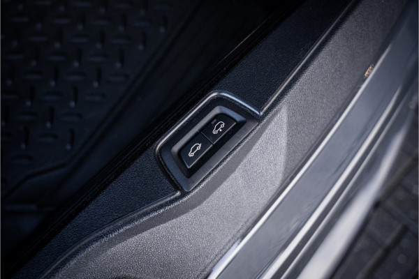 BMW X5 xDrive45e High Executive - M Sport | Dravitgrau | Kuipstoelen | Panorama | Memory