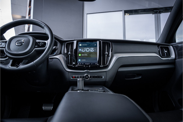Volvo XC60 2.0 Recharge T8 AWD R-Design - Luchtvering | Panorama | H&K | Memory | 360 Camera
