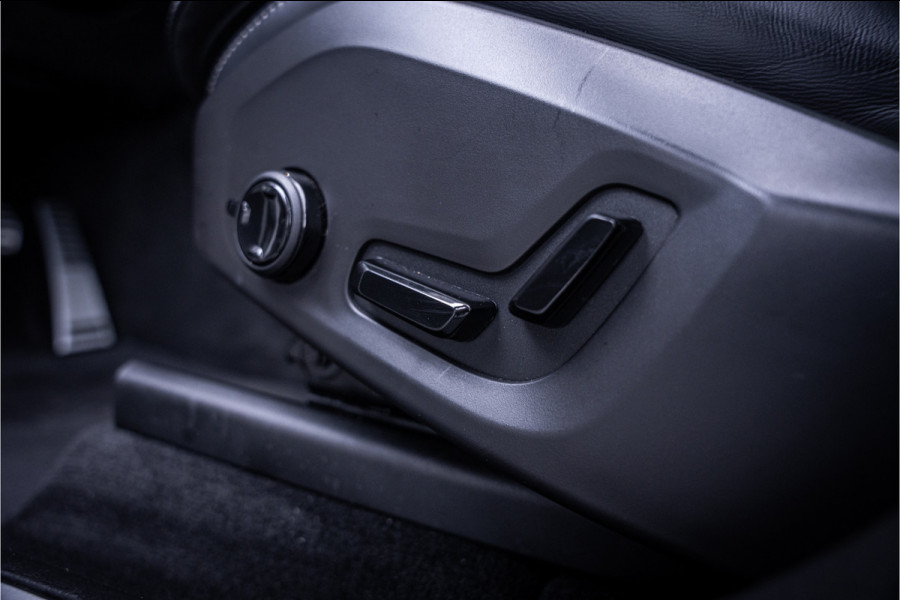 Volvo XC60 2.0 Recharge T8 AWD R-Design - Luchtvering | Panorama | H&K | Memory | 360 Camera