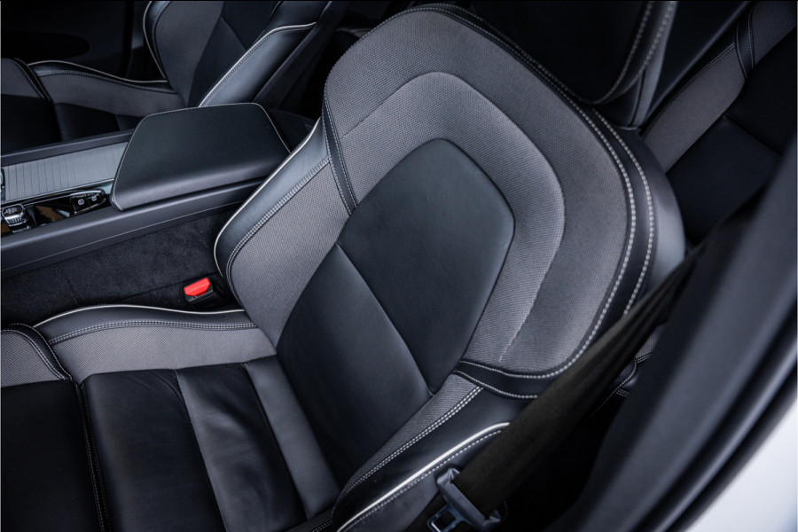 Volvo XC60 2.0 Recharge T8 AWD R-Design - Luchtvering | Panorama | H&K | Memory | 360 Camera