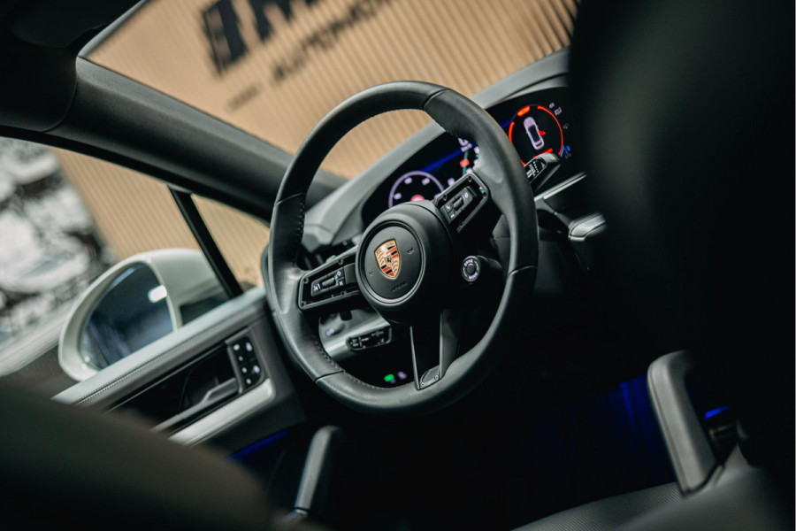 Porsche Cayenne Coupé 3.0 S E-Hybrid | Stoelmasssage | HomeLink | Head-Up | Sport Chrono | Bose | Trekhaak | Kreide |
