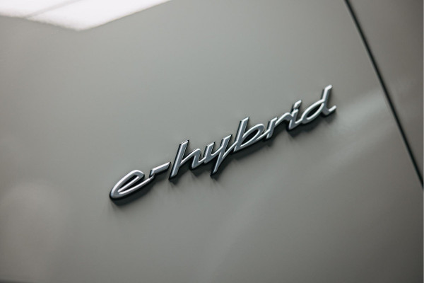 Porsche Cayenne Coupé 3.0 S E-Hybrid | Stoelmasssage | HomeLink | Head-Up | Sport Chrono | Bose | Trekhaak | Kreide |