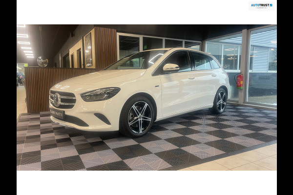 Mercedes-Benz B-Klasse 250 e Business Line, Navigatie, Climate control, Camera, Cruise control, Lichtmetaal.