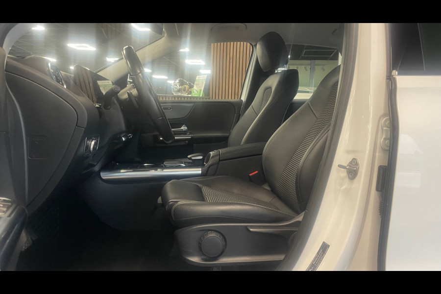 Mercedes-Benz B-Klasse 250 e Business Line, Navigatie, Climate control, Camera, Cruise control, Lichtmetaal.