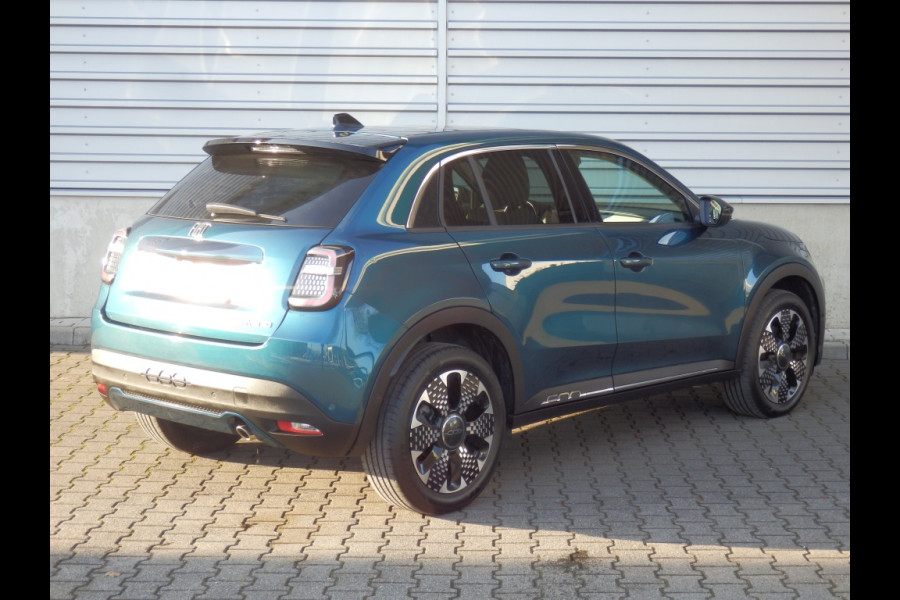 Fiat 600 101PK Hybrid La Prima | 360 camera | Massagestoel | Compleet |
