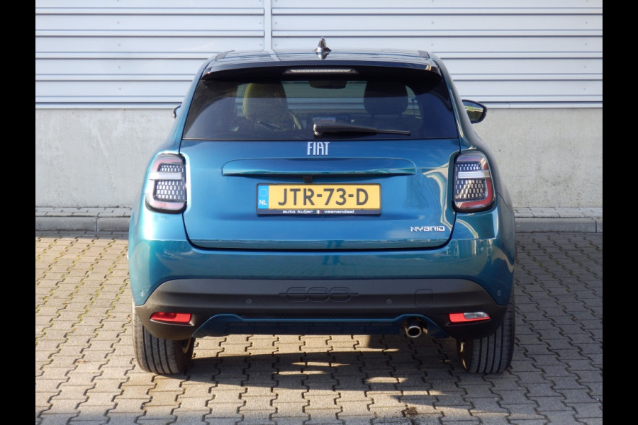 Fiat 600 101PK Hybrid La Prima | 360 camera | Massagestoel | Compleet |