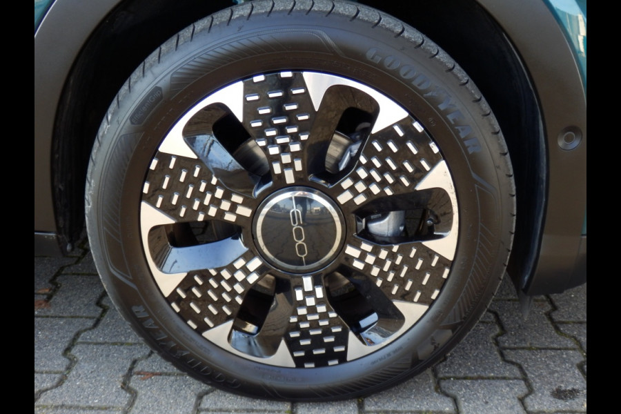 Fiat 600 101PK Hybrid La Prima | 360 camera | Massagestoel | Compleet |