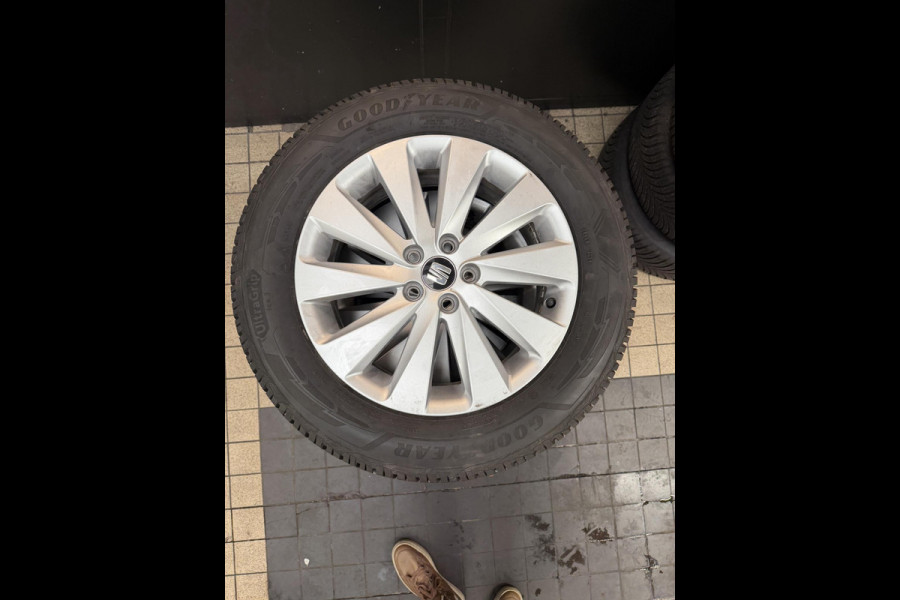 Seat Arona 1.0 TSI AUTOM. Style Connect CARPLAY-NAV | CRUISE | PRIVACY-GLASS