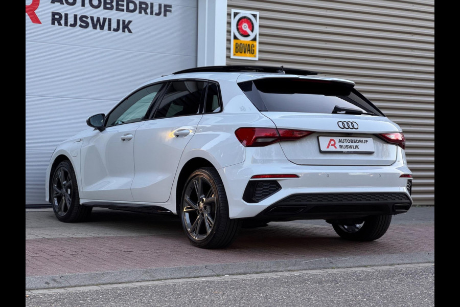 Audi A3 Sportback 45 TFSI e S edition Competition Pano/Sfeer/Camera