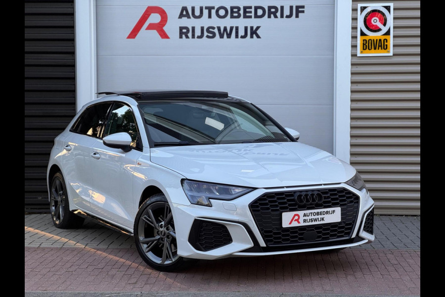 Audi A3 Sportback 45 TFSI e S edition Competition Pano/Sfeer/Camera