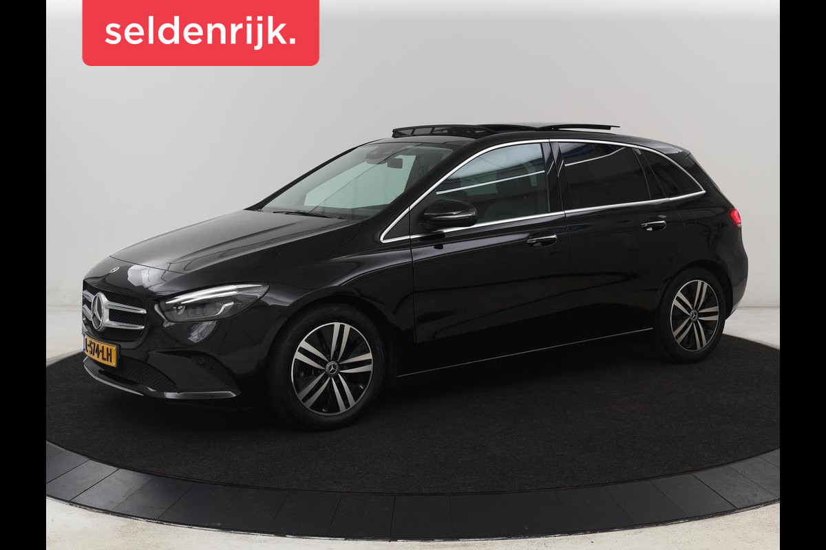Mercedes-Benz B-Klasse 180 Business Solution Luxury | Panoramadak | Leder | Stoelverwarming | Trekhaak | Memory | Keyless | Sfeerverlichting | Matrix LED | Navigatie | Widescreen