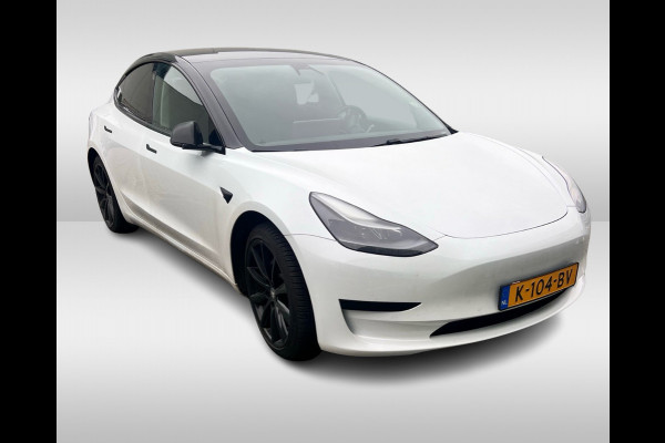 Tesla Model 3 Standard RWD Plus 60 kWh / FACELIFT / Autopilot / Panoramadak / Camera / Premium Audio / 18'' / Leder