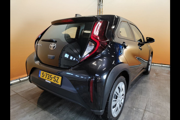 Toyota Aygo X 1.0 VVT-i MT Play led | adaptive cruise