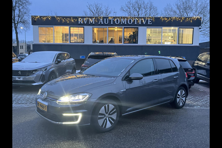 Volkswagen e-Golf e-Golf SOH 91% | Warmtepomp | Origineel NL (NAP) | Virtual Dashboard | Camera | Adaptieve Cruise Control | Keurig Onderhouden | Rijklaar Geleverd!  12 Mnd BOVAG garantie |
