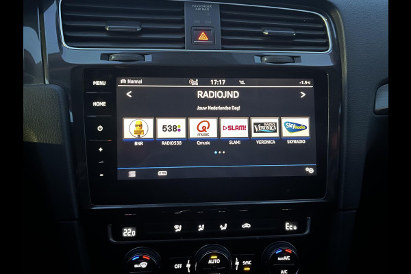 Volkswagen e-Golf e-Golf SOH 91% | Warmtepomp | Origineel NL (NAP) | Virtual Dashboard | Camera | Adaptieve Cruise Control | Keurig Onderhouden | Rijklaar Geleverd!  12 Mnd BOVAG garantie |