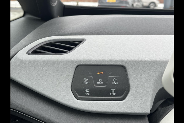 Volkswagen ID.3 First Plus 58 kWh SOH:89%  STOEL + STUUR VERWARMING | CAMERA | KEYLESS | ORGINEEL NL AUTO / NAP RIJKLAARPRIJS INCL. 12MND BOVAG GARANTIE