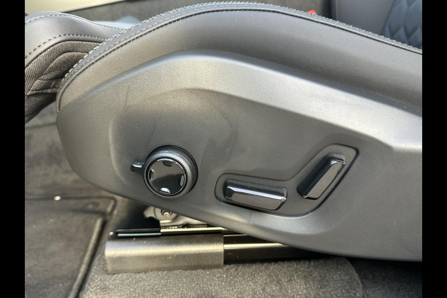 Volvo XC90 2.0 T8 Plug-in hybrid AWD Plus Dark 7-Persoons | Nieuwe Auto (1.000 km) | Vol Opties | Head-Up | Winterpakket | Harman & Kardon | Panoramadak | Memory Stoelen | Matrix-LED | 360 Camera | Rijklaar met Volledige Volvo Fabrieksgarantie