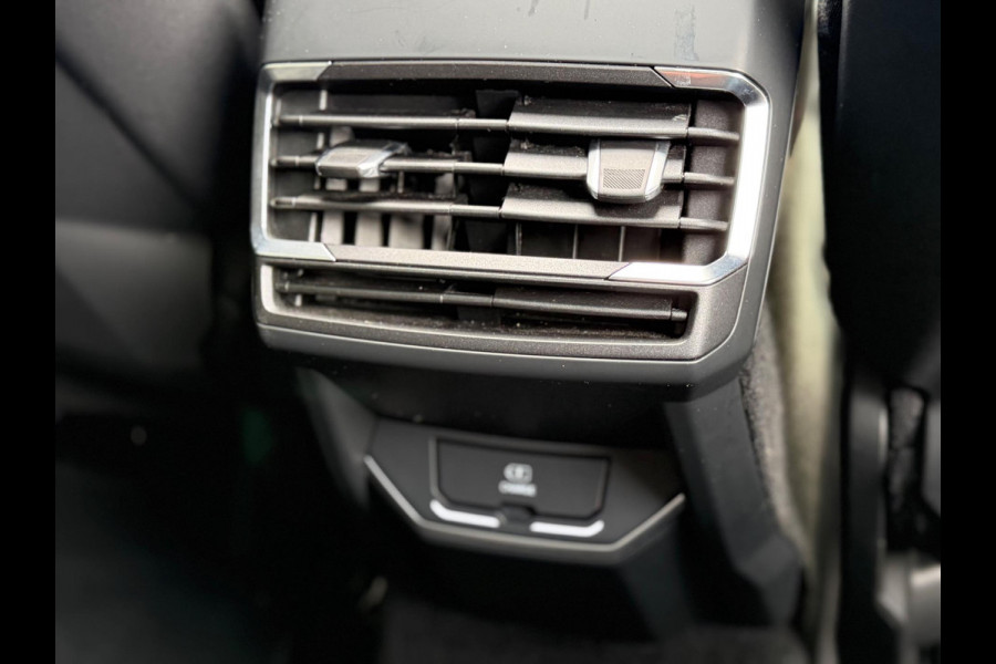 Lynk & Co 01 1.5 Zwart AUT NAVI CAMERA LM NAP 1e Eig!