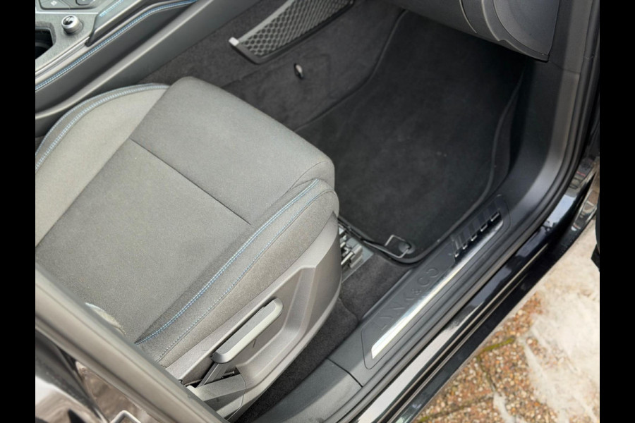 Lynk & Co 01 1.5 Zwart AUT NAVI CAMERA LM NAP 1e Eig!