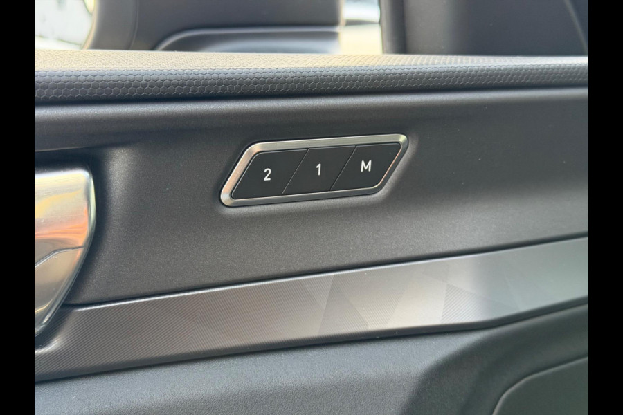 Lynk & Co 01 1.5 Zwart AUT NAVI CAMERA LM NAP 1e Eig!