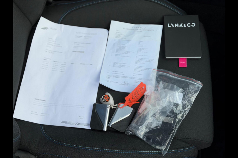 Lynk & Co 01 1.5 Zwart AUT NAVI CAMERA LM NAP 1e Eig!