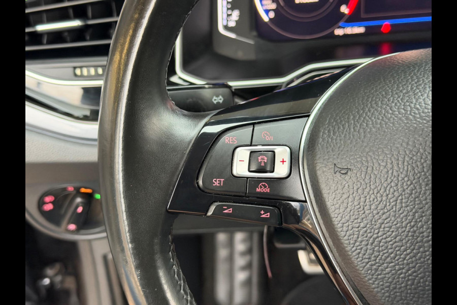 Volkswagen Polo 1.0 TSI Highline Business R 2018 NAVI NAP!