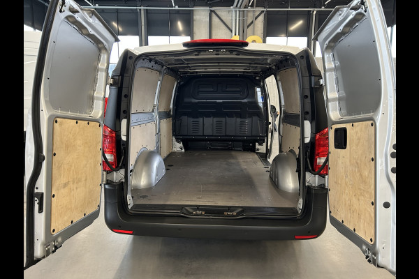 Mercedes-Benz Vito 114 CDI XL Automaat / Airco / Cruise control / Parkeersensoren / Achterdeuren