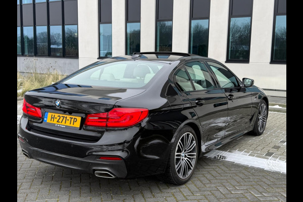 BMW 5 Serie 520i Automaat M sport pakket, vol leder, schuifdak, 1 e eigenaar, dealer onderhouden, NL auto met nap