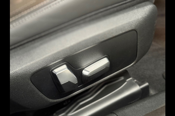 BMW 3-serie 330e Business Edition Plus | Individual | Opendak | Laser | Keyless | Camera | Carplay