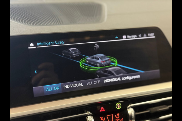 BMW 3-serie 330e Business Edition Plus | Individual | Opendak | Laser | Keyless | Camera | Carplay