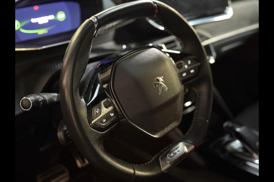 Peugeot 2008 1.2 PureTech GT-Line | Pano | Camera | Cruise | DAB | Navi