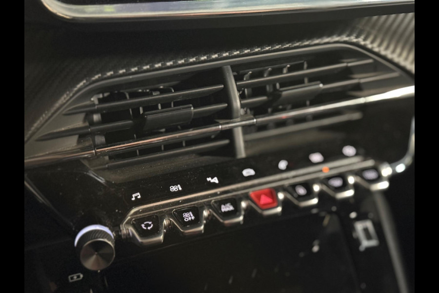 Peugeot 2008 1.2 PureTech GT-Line | Pano | Camera | Cruise | DAB | Navi