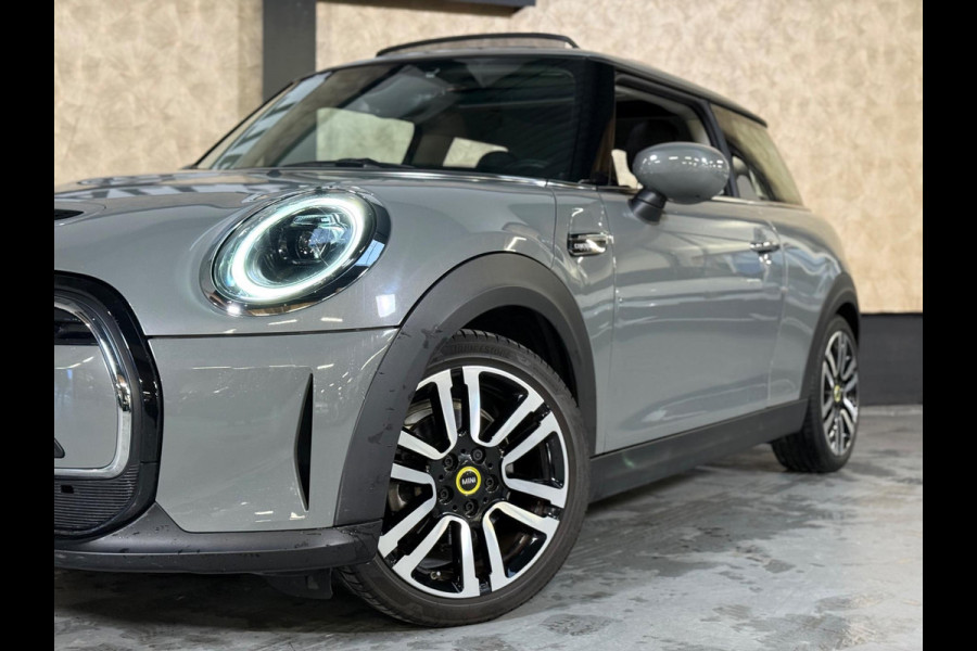 MINI Mini Electric Camden Plus Edition 33 kWh | Pano | Keyless | Camera | Sfeerverlichting